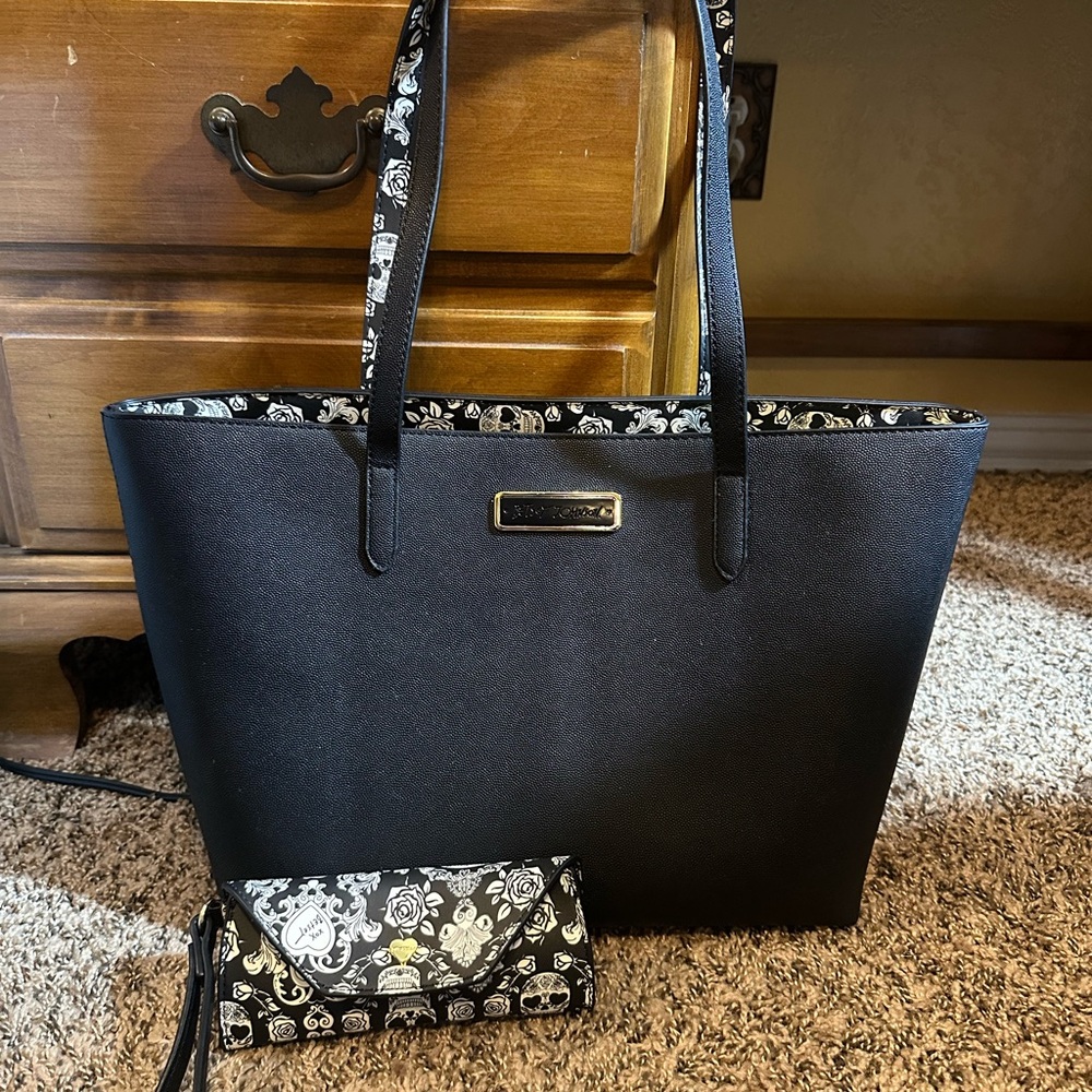 Betsey Johnson Black and White Tote Bag with Sunglass case